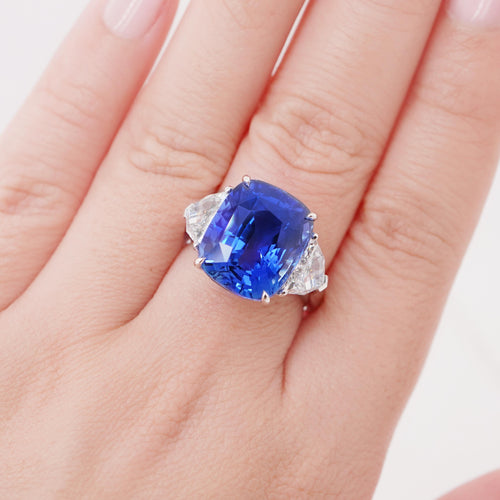 13.82 cts Blue Cushion Sapphire with Diamond Ring