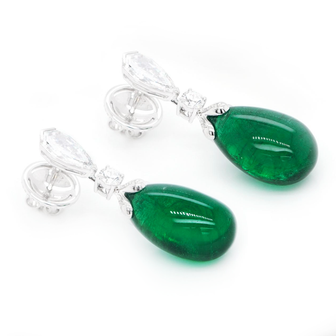 21.66 / 21.13 cts Emerald with Diamond DROP Earring