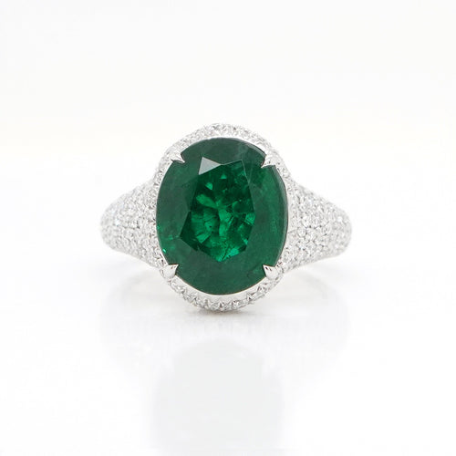 4.702 cts Oval Emerald with Diamond Ring