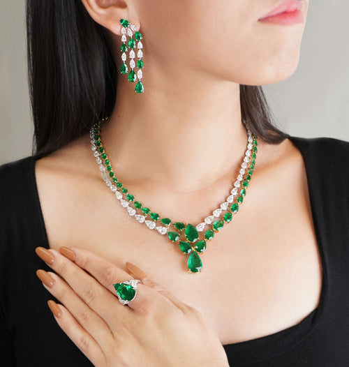 46.49 / 15.67 cts Emerald with Diamond Necklace