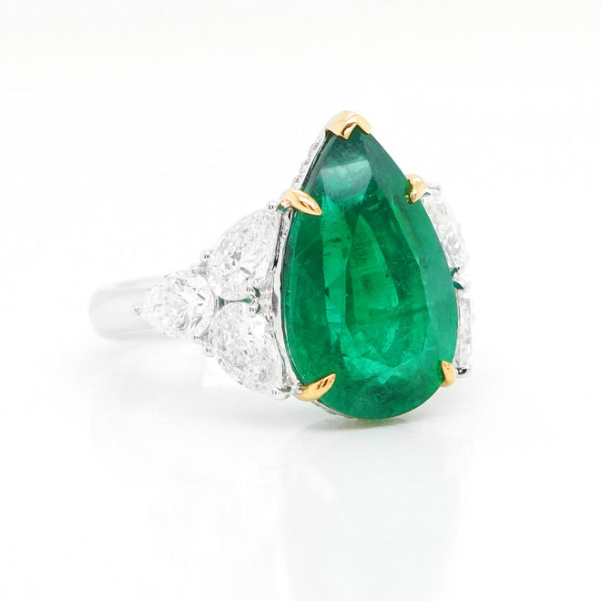 7.194  1.93 cts Pear Shape Emerald with Diamond Ring (ENQUIRE)