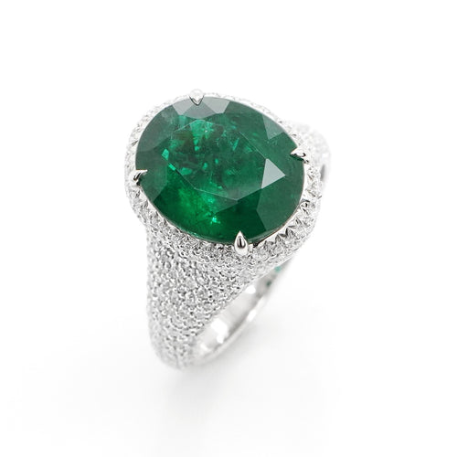 4.702 cts Oval Emerald with Diamond Ring