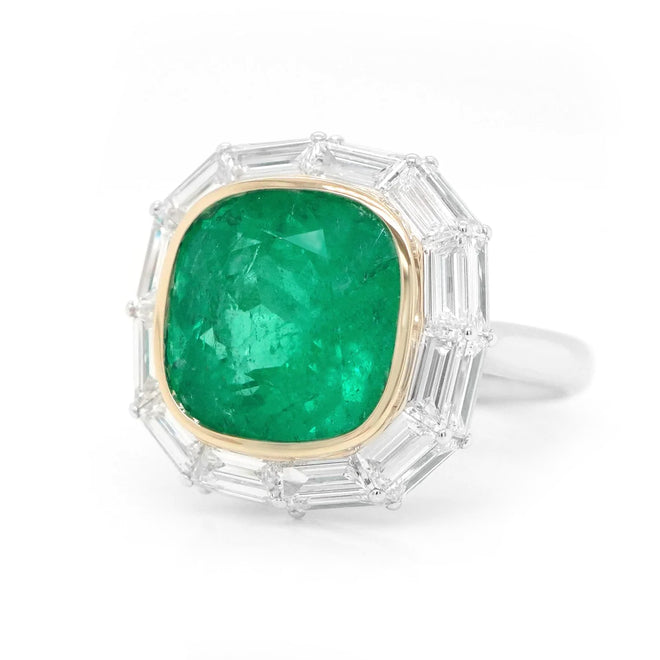 9.03 cts Colombian Emerald with Diamond Ring (ENQUIRE)