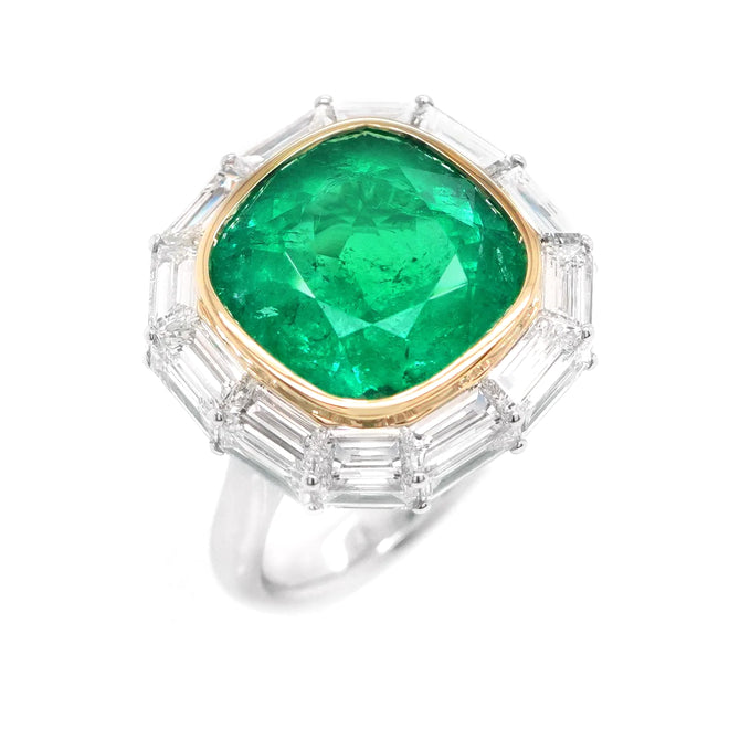 9.03 cts Colombian Emerald with Diamond Ring (ENQUIRE)