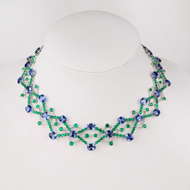 94.65 / 30.67 cts Blue Sapphire with Emerald Necklace
