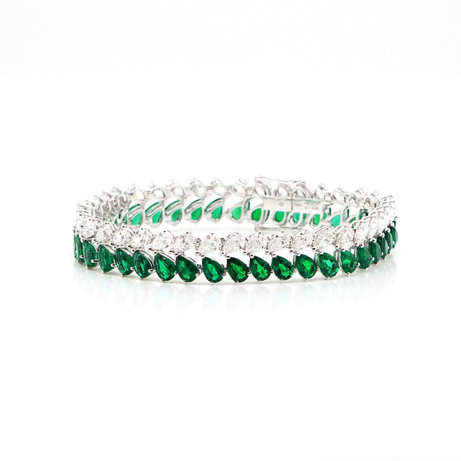  13.17 / 9.35 cts Minor Oil Colombian Emerald with Diamond Bracelet