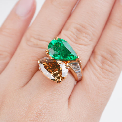 RE-19008-5.05  4.01 cts Minor Oil Pear Shape Emerald with Fancy Diamond Ring