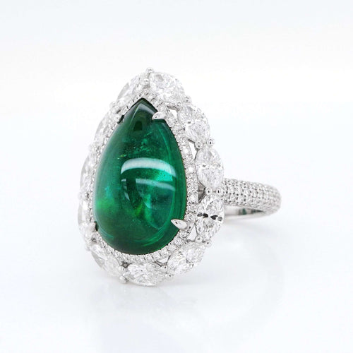 8.44 cts Emerald with Diamond Ring