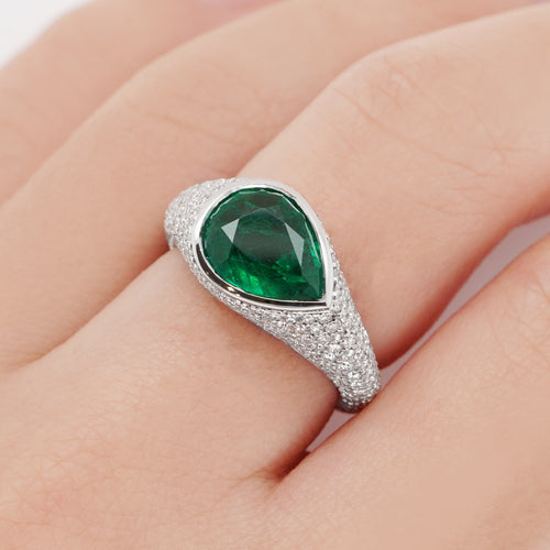  1.84 cts Emerald Ring