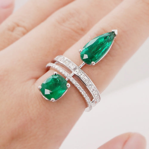 3.09 / 2.32 cts Emerald with Diamond Ring