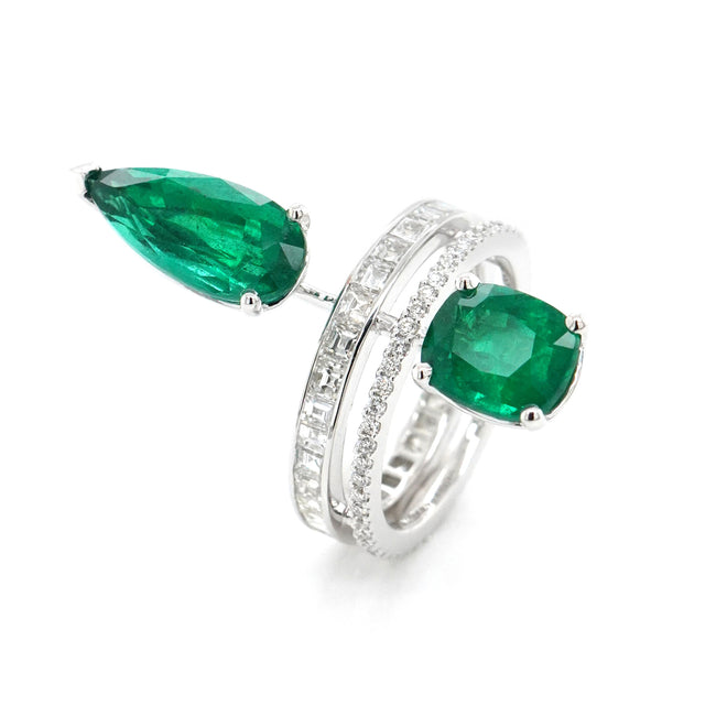 3.09 / 2.32 cts Emerald with Diamond Ring