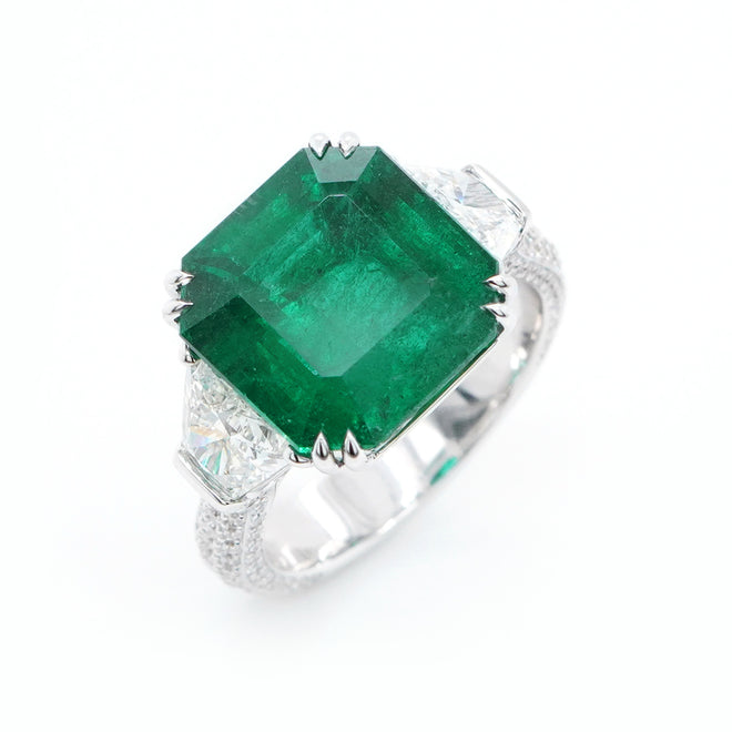 8.045 cts Octagon Emerald with Diamond Ring