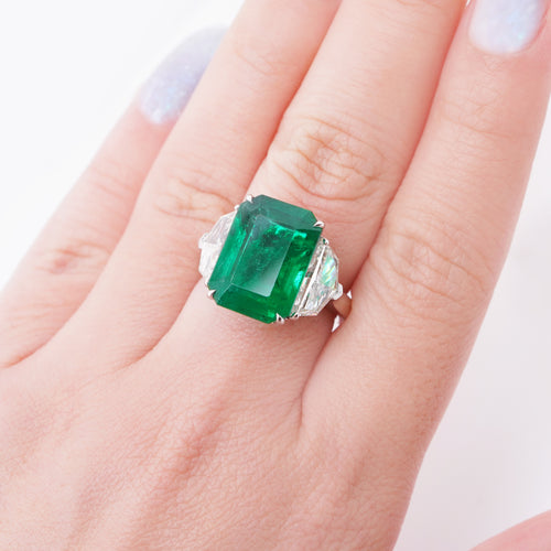 RE-24021-8.408 cts Octagon Emerald with Diamond Ring (ENQUIRE)