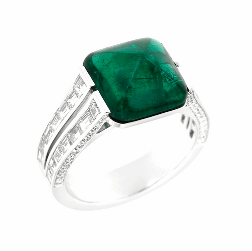 4.04 cts Emerald with Baguette Diamond Ring