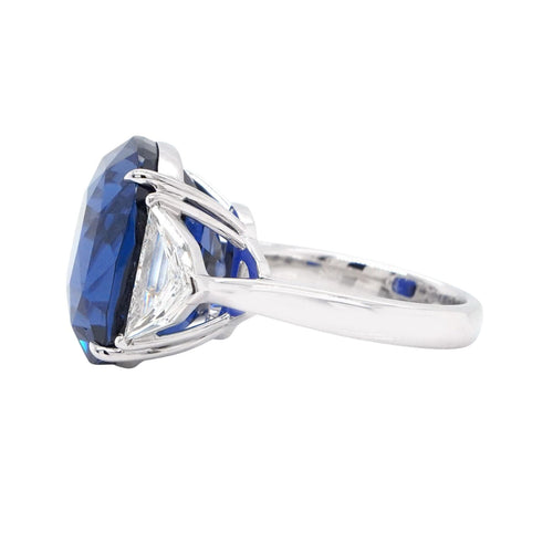 29.732 cts Blue Sapphire with Diamond Ring (ENQUIRE)