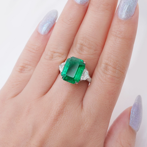 6.72 cts Octagon Emerald with Diamond Ring (ENQUIRE)