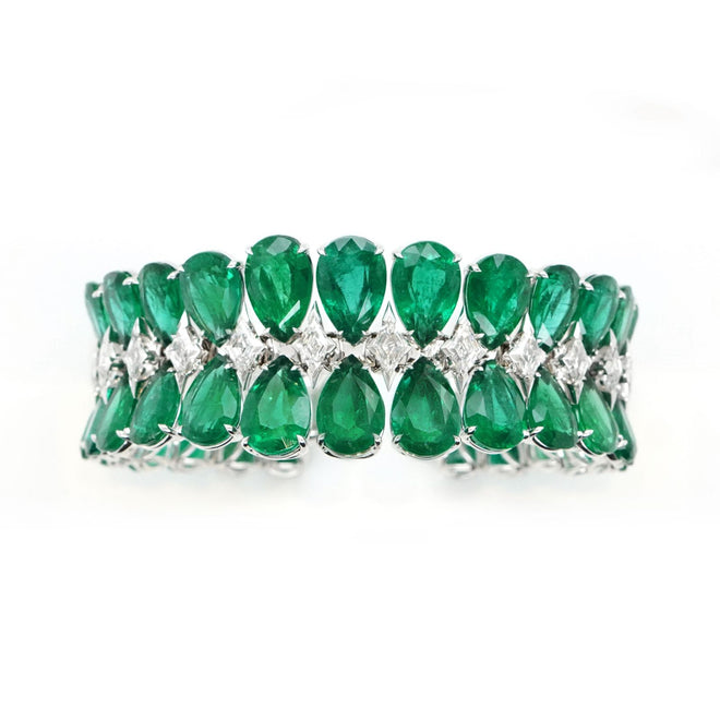 94.74 / 6.15 cts Emerald with Diamond Bracelet