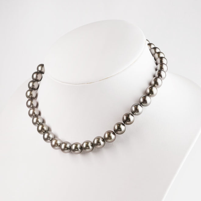 37.00 cts Black Pearls Necklace