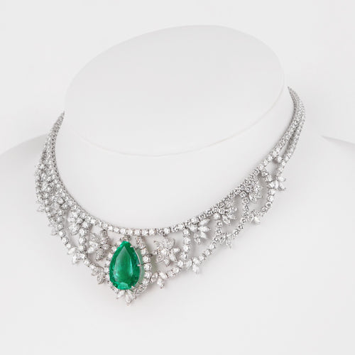 20.40 / 24.51 cts Colombian Emerald with Diamond Necklace