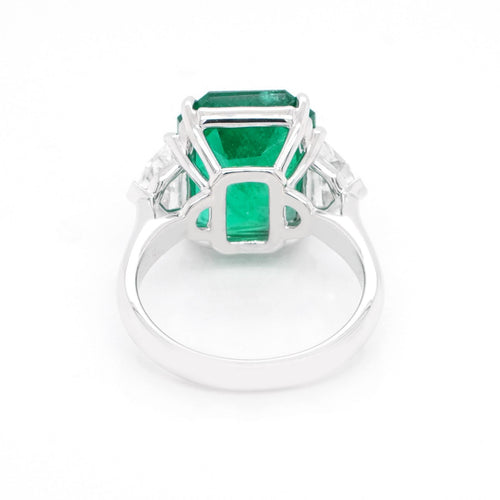 6.72 cts Octagon Emerald with Diamond Ring (ENQUIRE)